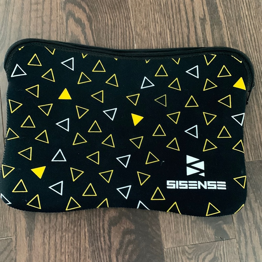 Laptop carrier case